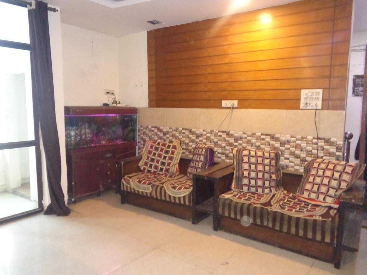 Silver Residency Hotel New Delhi Exterior photo